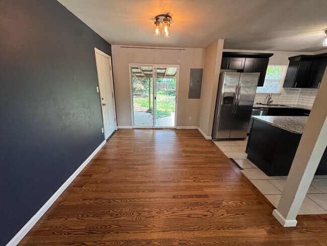 Photo - Stylish Tri-Level with Bonus Living Space ... House