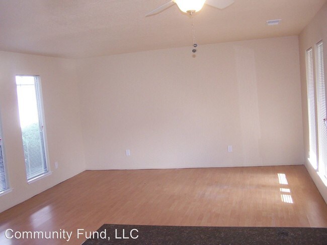 Building Photo - 2424 Ellison Dr