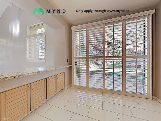 Foto del edificio - 2 br, 2 bath Townhome - 8541 Heather Downs Dr