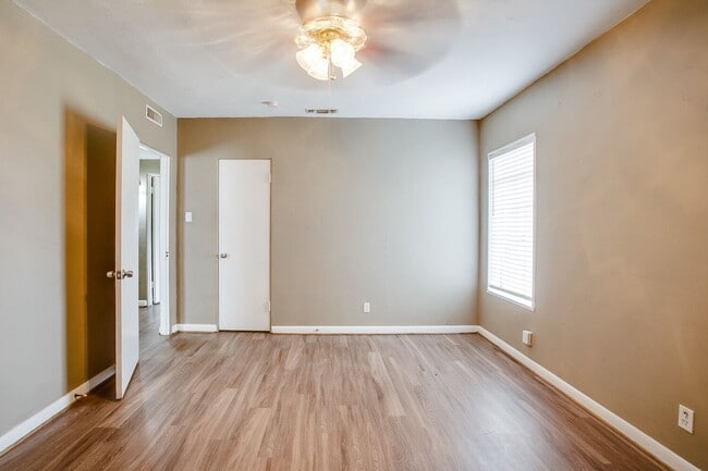 Foto del edificio - Pre Leasing for fall 2026! 3/2 in Tech Terrace!