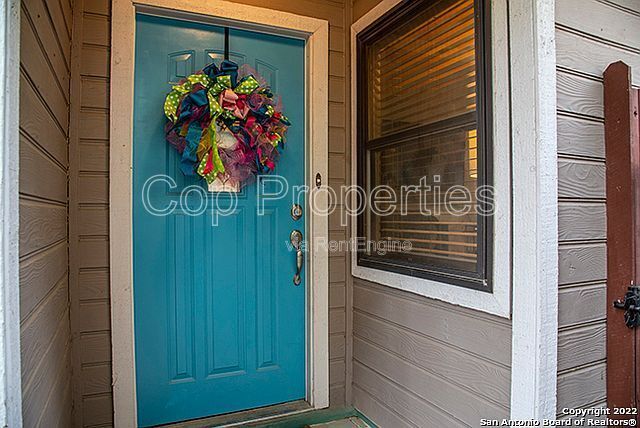 Foto del edificio - 16807 Cedar Tree Way