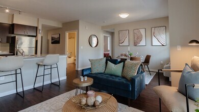 The Everest-Living Room - Stevens Creek Apartments