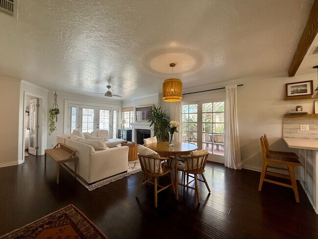 Building Photo - Gorgeous Two Bedroom Home in San Luis Rey