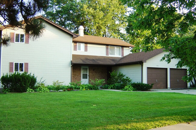 Building Photo - 1301 W Lake Lansing Rd