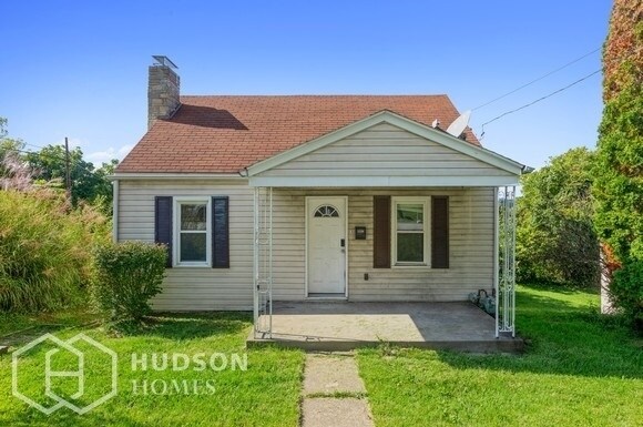 Primary Photo - AVAILABLE NOW! - 2320 Webster Ave, West Mi...