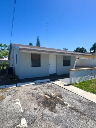Building Photo - 2647 NW 20th St