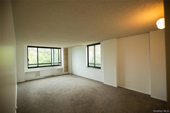 Building Photo - 2287 Johnson Ave