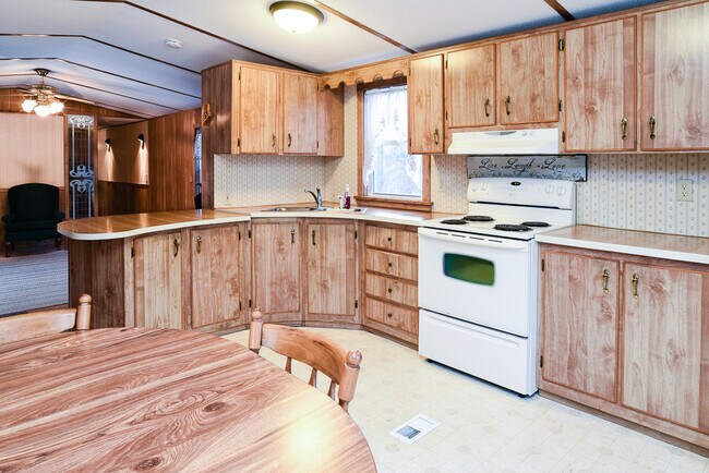 Building Photo - 86 Ellingwood Rd