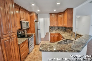 Primary Photo - 16714 Summer Creek Dr