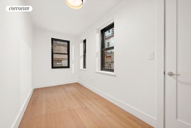 Foto del edificio - 268 W 73rd St