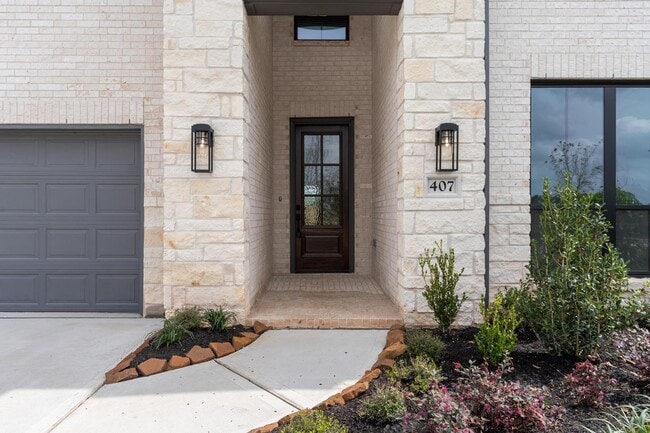 Building Photo - 407 Mathis Lk Ct