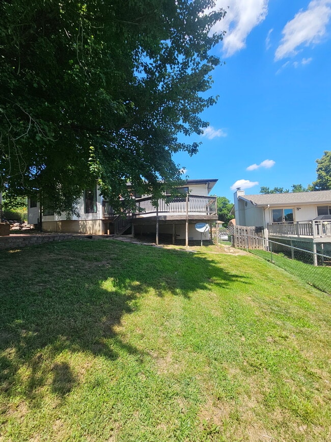 Building Photo - 14465 Krug Cir