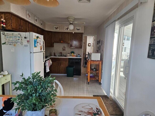 Foto del edificio - 210 N Surrey Ave