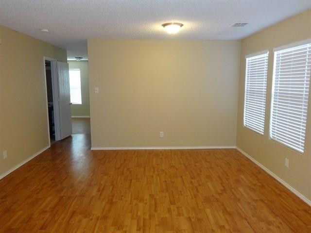 Foto del edificio - 5621 Ainsdale Dr