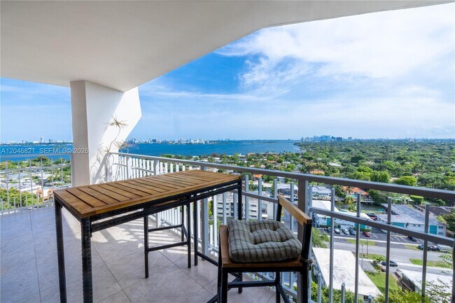 Foto del edificio - 2000 Towerside Terrace