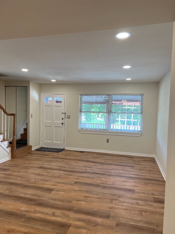 Building Photo - 634 Mansfield Rd