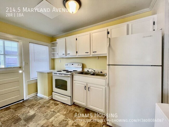 Building Photo - Large 2 Bedroom With Countless Amenities