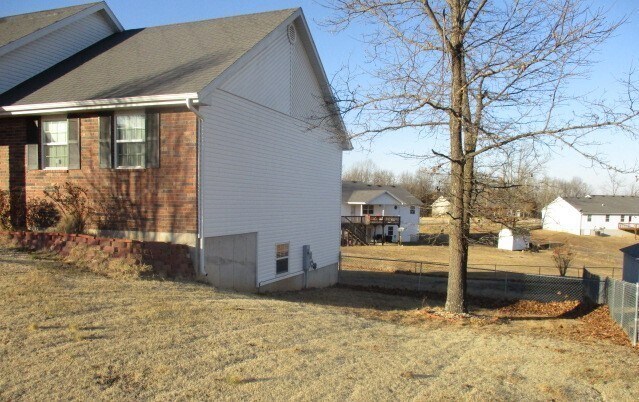 Foto del edificio - Spacious 4 Bedroom, 2.5 Bathroom Home Located in Northern Heights Estates