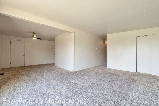 Building Photo - 3 br, 1 bath House - 1425 N. 118 W.