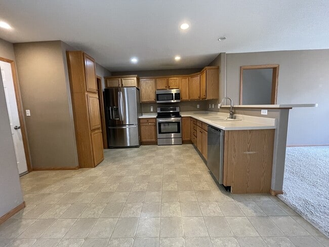 Building Photo - 230 Aydar Dr