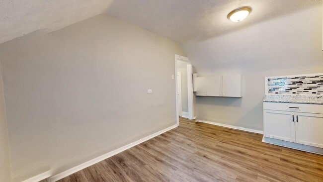 Building Photo - 3224 Walton Ave