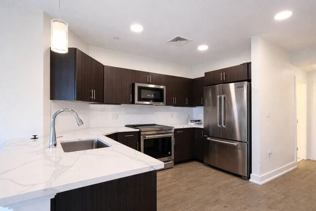 Foto del edificio - 20 Penniman Rd