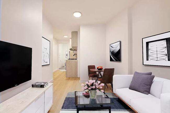 Building Photo - 51 Spring Street