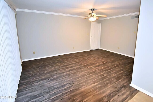 Foto del edificio - 3600 Hayden Rd
