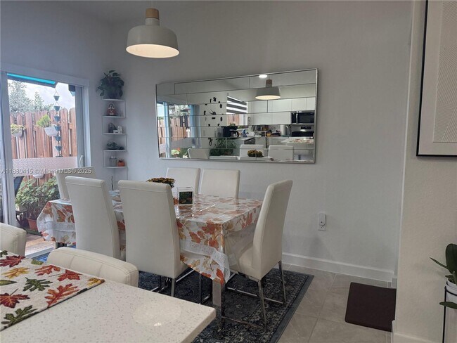 Foto del edificio - 12109 NW 24th Ct