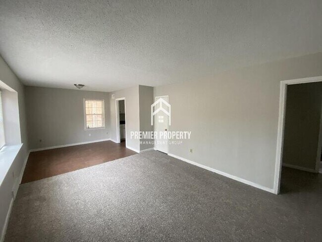 Foto del edificio - 1619 Hester - Available Now!