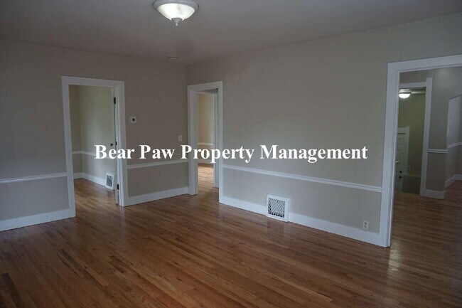 Foto del edificio - Cute Bungalow in Established Lakewood Neighborhood!