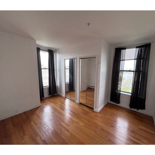 Building Photo - 483 Beacon St