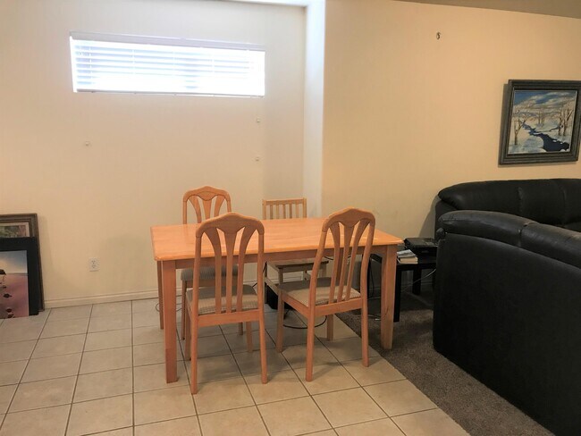 Foto del edificio - 1963 N Canyon Rd