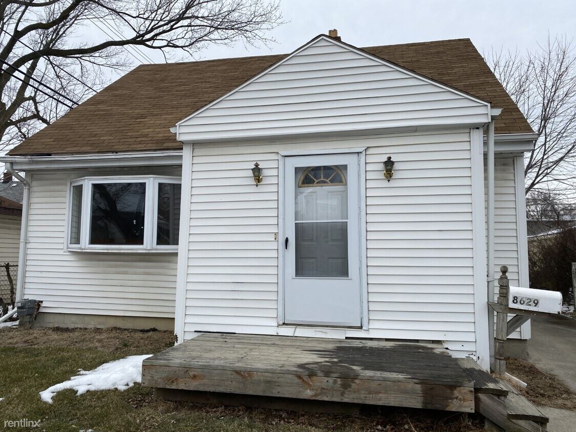 Primary Photo - 2 br, 1 bath House - 8629 Dodge Ave