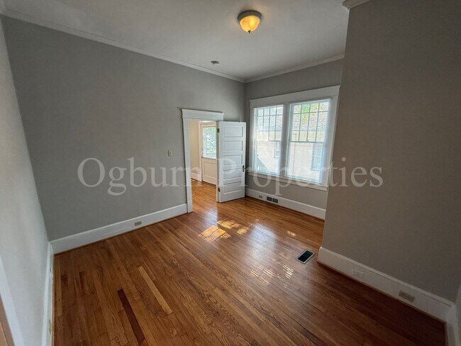 Foto del edificio - 603003- 1330 W. FIRST STREET