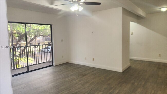 Building Photo - 1045 S Flagler Ave