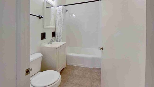 Building Photo - 3118 N 76th St