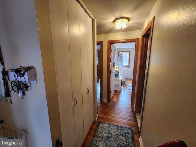 Foto del edificio - 5473 Houghton Pl