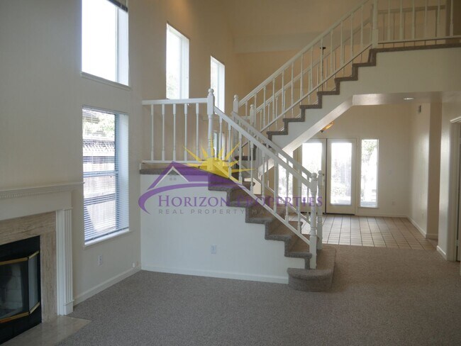 Foto del edificio - Unique 3 Bed 2.5 Bath 1,971sqft Single Family Home in Sacramento