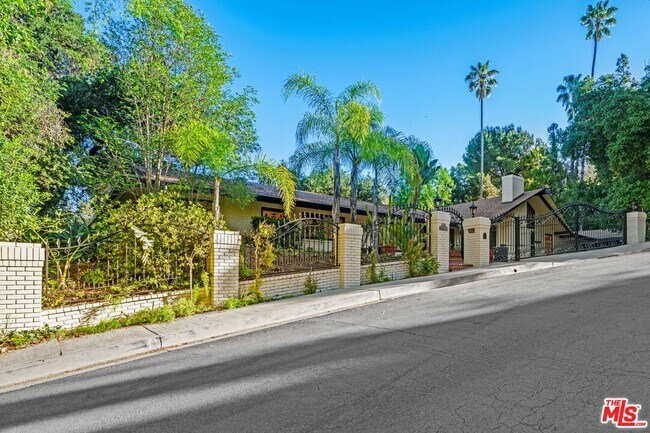 Building Photo - 17449 Sumiya Dr