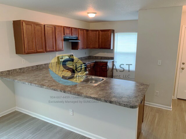 Building Photo - Gorgeous 4BR/2BA Home for Rent! on the Wes...