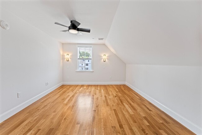 Building Photo - 48-50 Water st - Unit 3