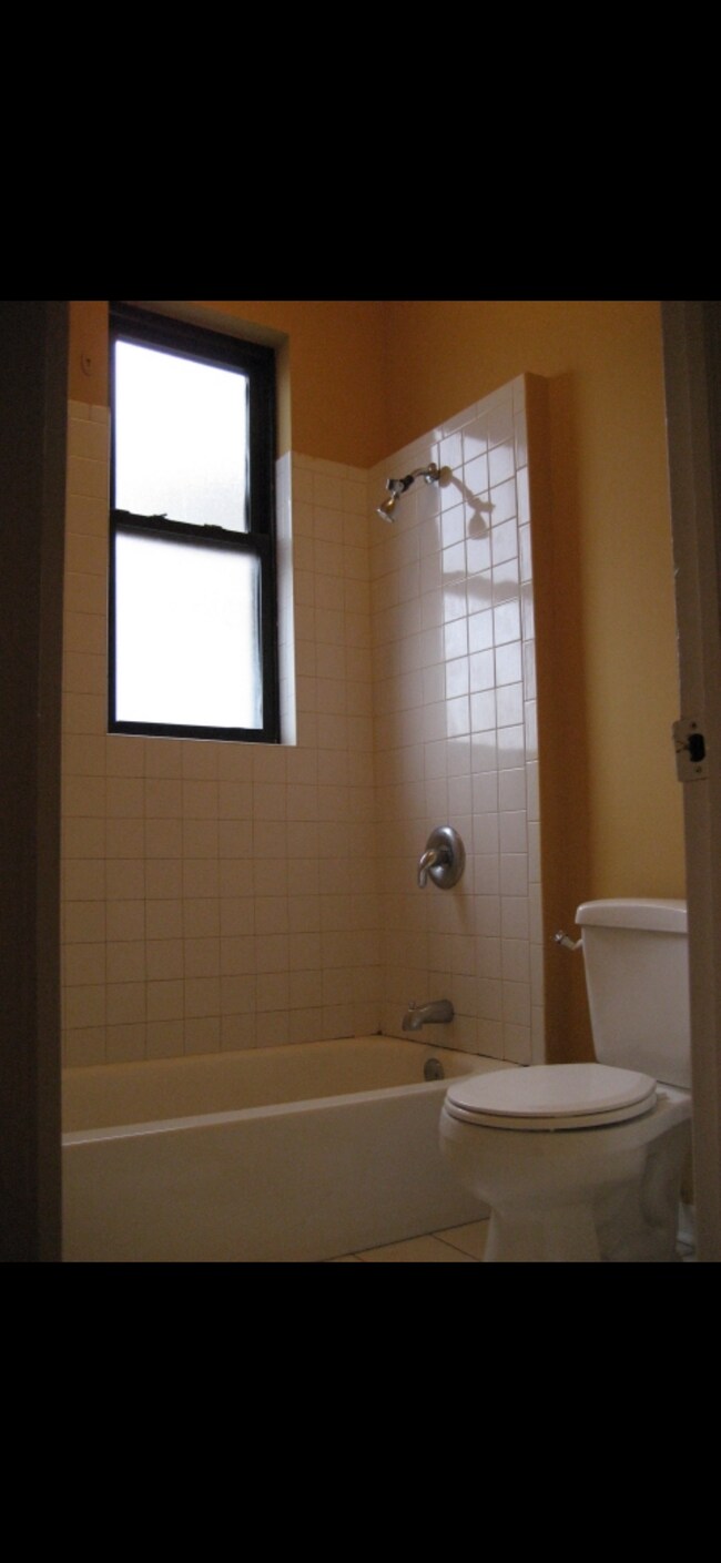 Foto del edificio - 2645 W Wabansia Ave