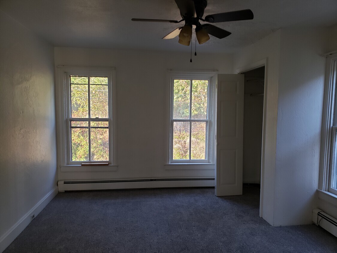 Foto principal - 708 Erie St