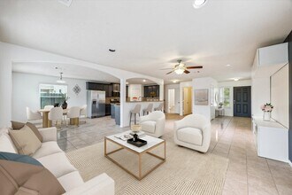 Building Photo - 11718 Red Hummingbird Dr