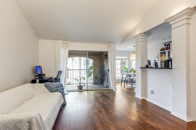 Foto del edificio - 3231 Allen Pkwy