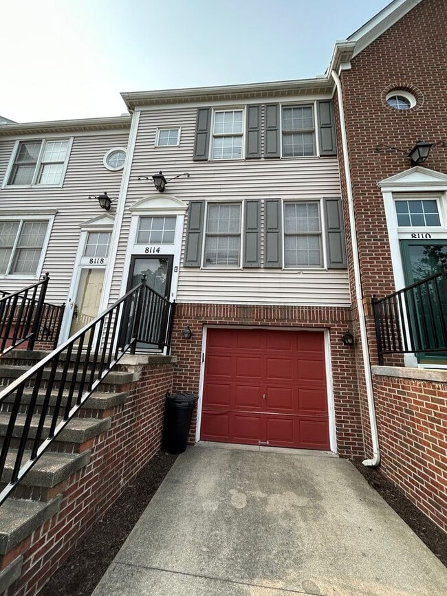 Building Photo - 8114 Chester Pkwy
