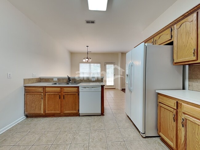 Building Photo - 6736 Reedy Creek Rd