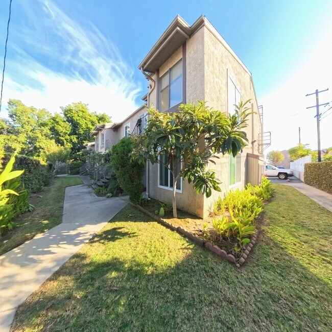 Foto del edificio - 5518 Dobbs St