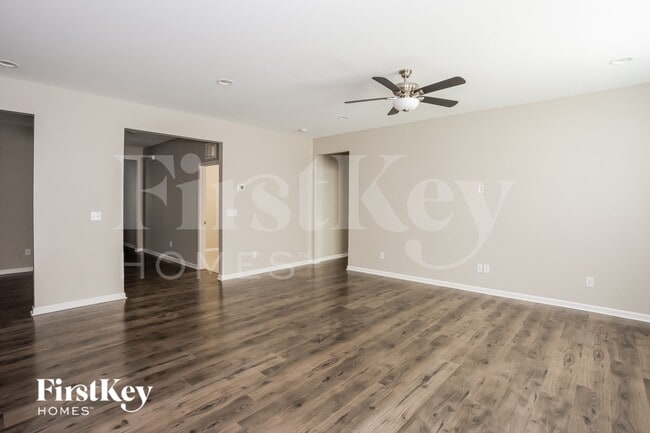 Building Photo - 777 Alexander Commons Dr